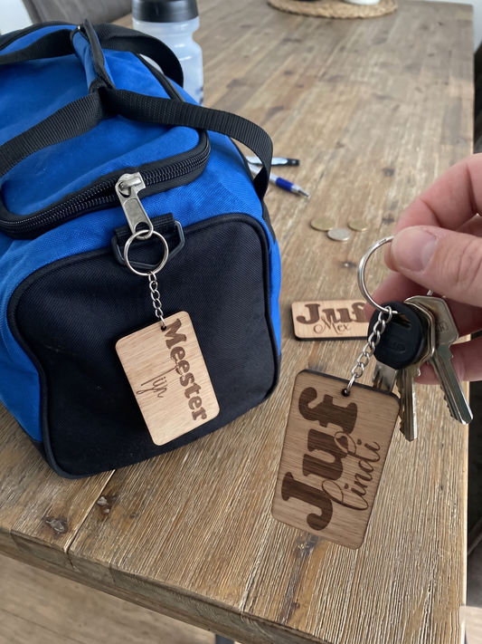 Houten sleutel- of tashanger