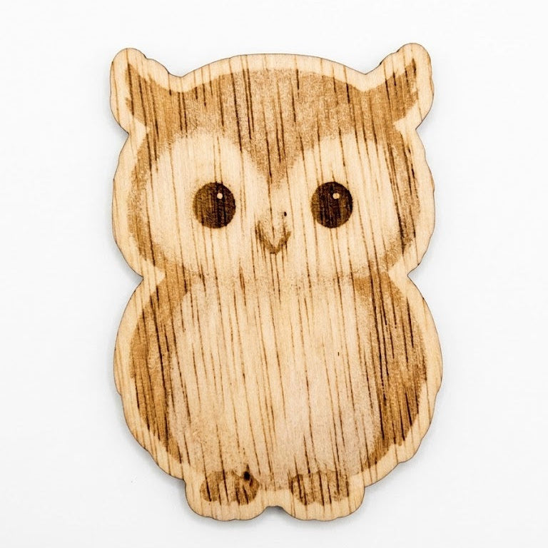 Houten dieren wandlamp gedetailleerd
